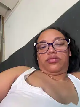 Snapshot of angela_angels_ chatting on December 7, 10:34 am angela angels online show from December 7, 10:34 am