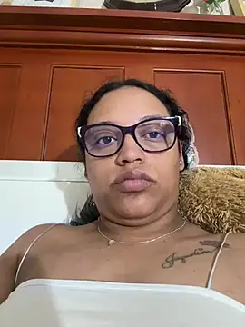 Snapshot of angela_angels_ chatting on December 14, 12:33 pm angela angels online show from December 14, 12:33 pm