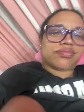 Snapshot of angela_angels_ chatting on December 30, 10:32 am angela angels online show from December 30, 10:32 am