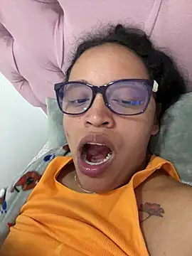 Snapshot of angela_angels_ chatting on January 9, 6:59 am angela angels online show from January 9, 6:59 am
