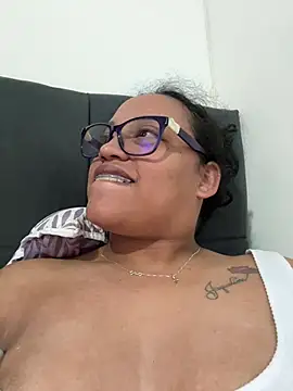 Snapshot of angela_angels_ chatting on January 12, 7:53 am angela angels online show from January 12, 7:53 am