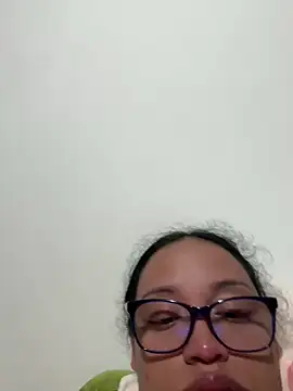 Snapshot of angela_angels_ chatting on February 16, 9:48 pm angela angels online show from February 16, 9:48 pm