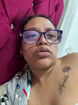 Snapshot of angela_angels_ chatting on March 2, 8:40 pm angela angels online show from March 2, 8:40 pm