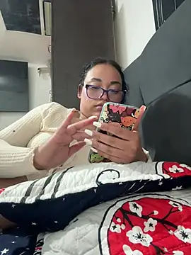 Snapshot of angela_angels_ chatting on March 6, 7:47 am angela angels online show from March 6, 7:47 am