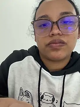Snapshot of angela_angels_ chatting on March 22, 6:22 am angela angels online show from March 22, 6:22 am
