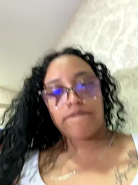 Snapshot of angela_angels_ chatting on September 22, 1:29 am angela angels online show from September 22, 1:29 am