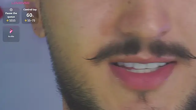 Snapshot of Zionmattis chatting on February 14, 12:51 am Zionmattis online show from February 14, 12:51 am