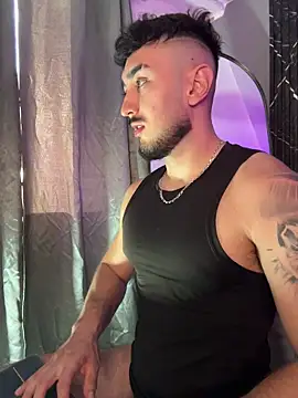 Snapshot of Zionmattis chatting on March 15, 10:05 pm Zionmattis online show from March 15, 10:05 pm