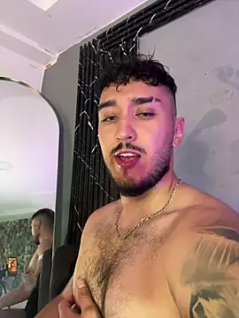 Snapshot of Zionmattis chatting on April 1, 1:28 am Zionmattis online show from April 1, 1:28 am