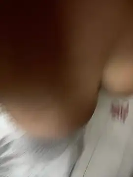 Snapshot of cheke42000 chatting on February 6, 11:30 pm cheke42000 online show from February 6, 11:30 pm