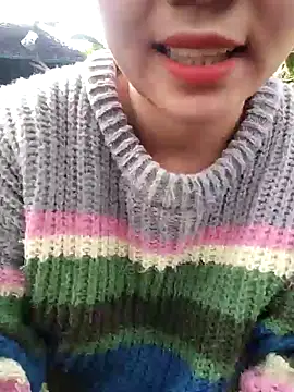 Snapshot of Betty20zx chatting on December 10, 2:05 am Betty20zx online show from December 10, 2:05 am