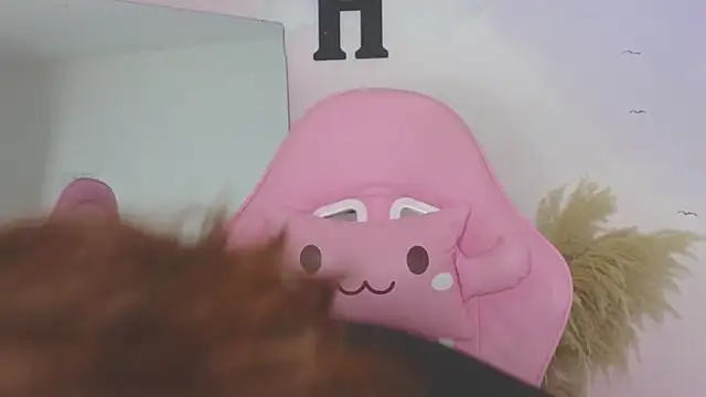 Snapshot of carolayrosse chatting on March 10, 5:11 am carolayrosse online show from March 10, 5:11 am