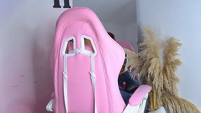 Snapshot of carolayrosse chatting on October 13, 7:47 pm carolayrosse online show from October 13, 7:47 pm