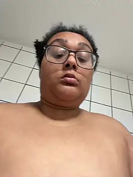 vanilla chocolate23 online show from February 15, 3:20 pm