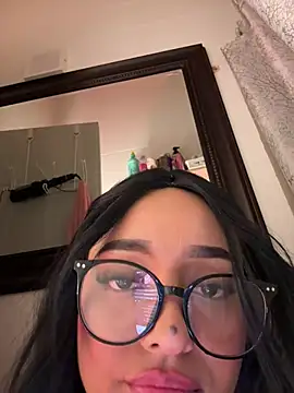 Snapshot of kenndall_21 chatting on December 30, 6:42 am kenndall 21 online show from December 30, 6:42 am