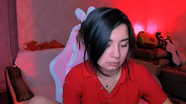 Swee Alicee online show from October 12, 7:02 pm