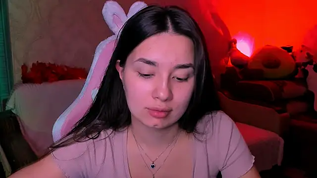 Swee Alicee online show from November 1, 8:33 pm