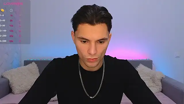 denlover1 online show from November 2, 10:28 am