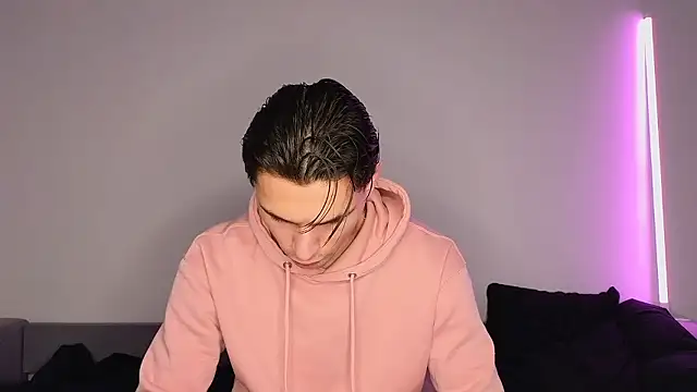 denlover1 online show from January 12, 7:24 am