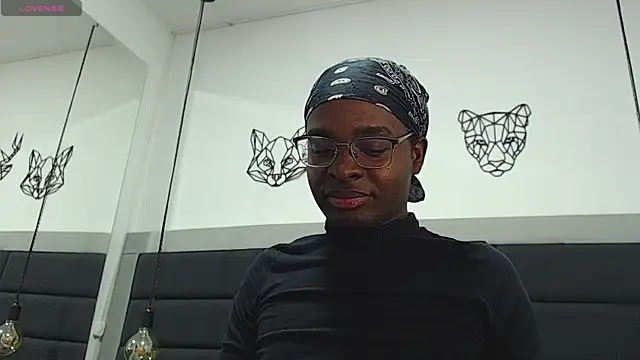Snapshot of candy_lovee69 chatting on December 10, 4:24 am candy lovee69 online show from December 10, 4:24 am