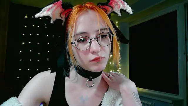 Snapshot of Honelin chatting on December 28, 12:04 am Honelin online show from December 28, 12:04 am