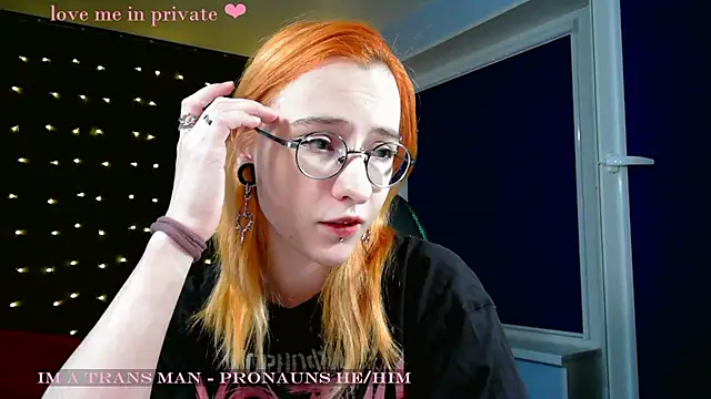 Snapshot of Honelin chatting on January 28, 6:28 pm Honelin online show from January 28, 6:28 pm