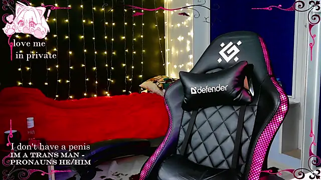 Snapshot of Honelin chatting on March 3, 4:35 pm Honelin online show from March 3, 4:35 pm