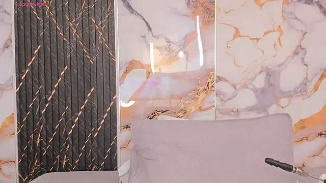 Alyson-a online show from January 8, 12:51 pm