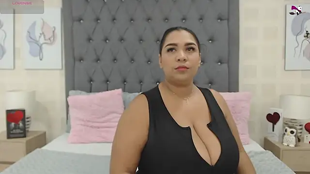 Snapshot of JoslinEvans chatting on October 23, 12:37 pm JoslinEvans online show from October 23, 12:37 pm