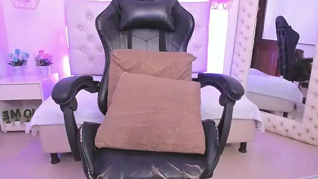 Zoeth Ruiz online show from January 8, 3:28 pm