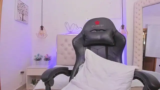 Zoeth Ruiz online show from January 30, 4:02 pm