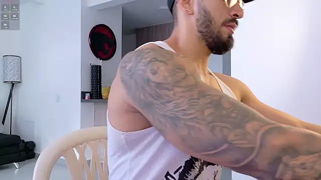 tony muscle online show from November 30, 9:30 pm