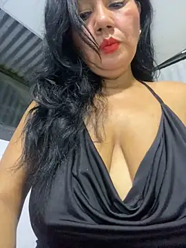 Snapshot of Hot_Rose83 chatting on December 19, 4:56 am Hot Rose83 online show from December 19, 4:56 am