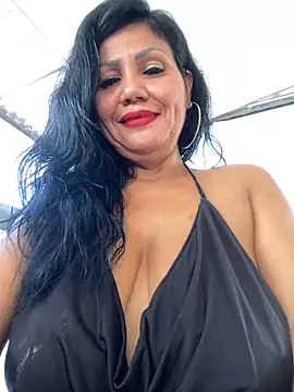 Snapshot of Hot_Rose83 chatting on January 30, 9:14 pm Hot Rose83 online show from January 30, 9:14 pm