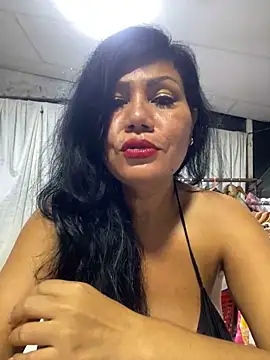 Snapshot of Hot_Rose83 chatting on January 31, 4:47 am Hot Rose83 online show from January 31, 4:47 am