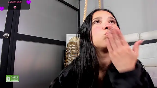 aisha   online show from January 12, 12:33 pm