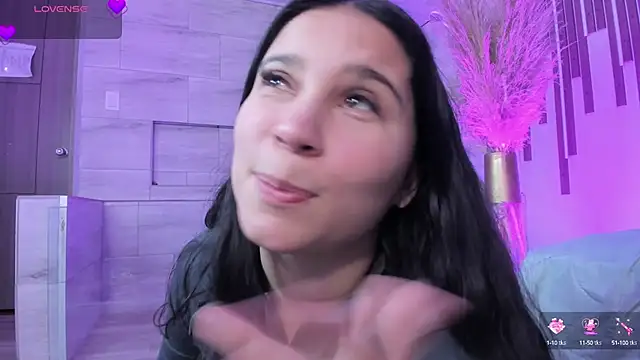 aisha   online show from February 3, 11:47 pm