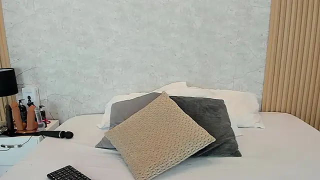 Snapshot of mayragonzpe__ chatting on March 12, 1:08 pm mayragonzpe   online show from March 12, 1:08 pm