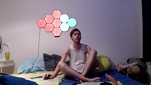 Snapshot of jonny-bisexual chatting on January 9, 9:16 pm jonny-bisexual online show from January 9, 9:16 pm