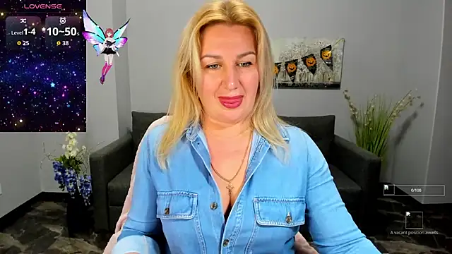 Lili Crossi online show from November 2, 12:51 pm