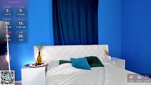 Linablueeyed online show from October 15, 10:15 am