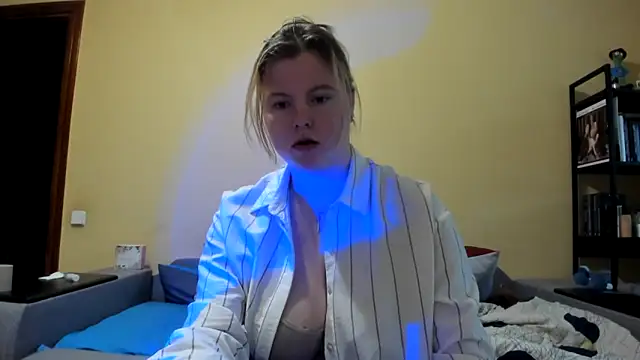 Snapshot of LillyDepp chatting on February 5, 2:22 pm LillyDepp online show from February 5, 2:22 pm