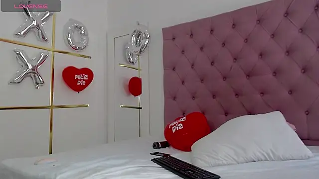 Snapshot of CATALAIA_STOMM chatting on February 15, 6:01 pm CATALAIA STOMM online show from February 15, 6:01 pm