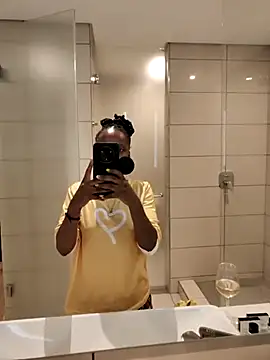 FreakySag 8888 online show from December 20, 7:10 pm