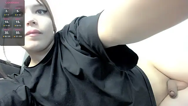 Snapshot of fem_to chatting on November 1, 9:17 pm fem to online show from November 1, 9:17 pm