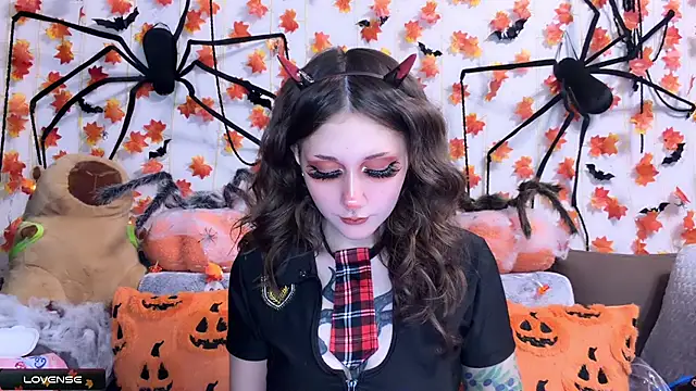 Snapshot of _Devill_Baby chatting on November 8, 5:23 pm Devill Baby online show from November 8, 5:23 pm