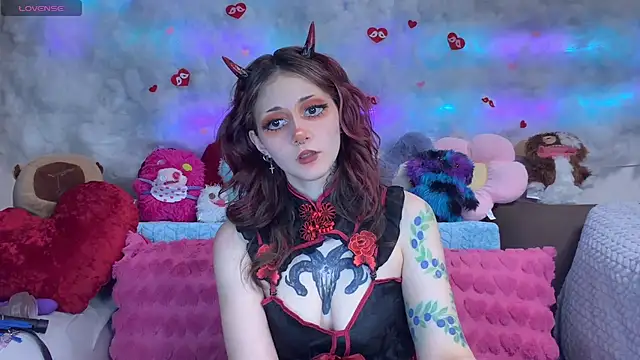 Snapshot of _Devill_Baby chatting on February 9, 7:18 pm Devill Baby online show from February 9, 7:18 pm