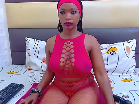 NunuBerry16 online show from January 8, 8:05 am