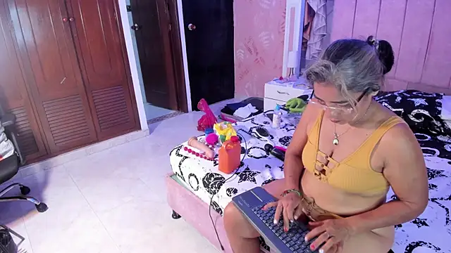 mature bigass   online show from January 8, 10:26 am