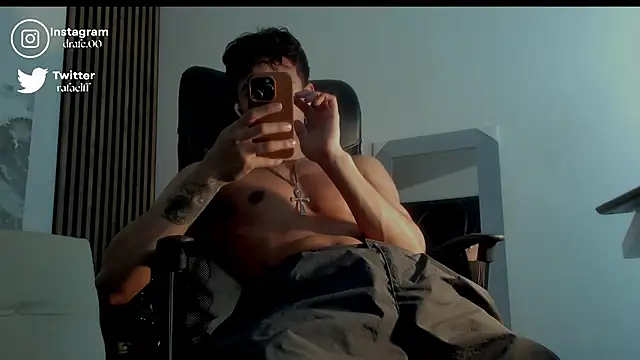 Snapshot of rafael_stone chatting on September 25, 2:37 am rafael stone online show from September 25, 2:37 am